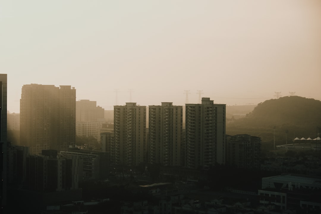 企业活动策划方案对比：勤德文化传媒的定制化服务优势